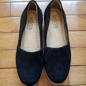 Women Walrus footwear